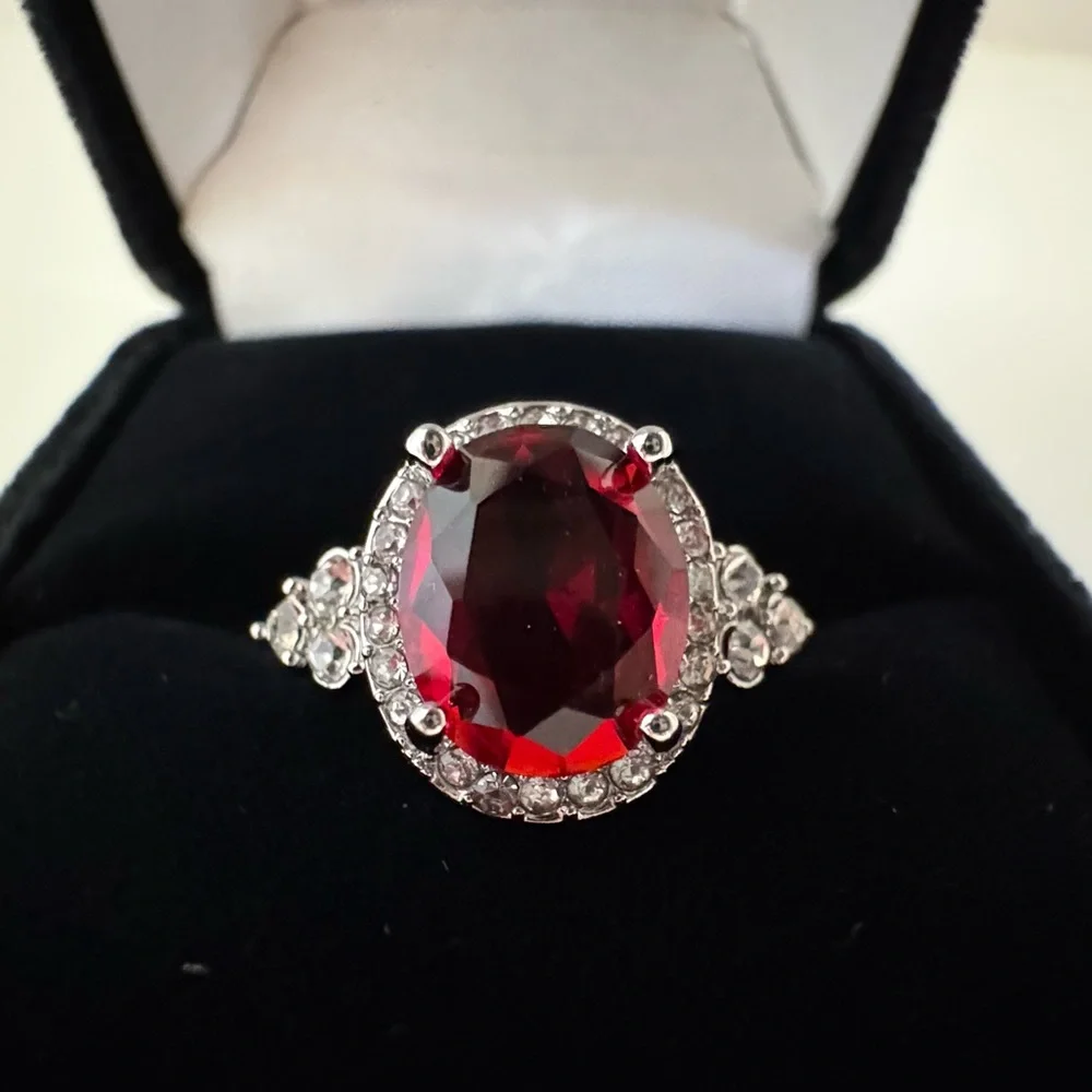 Glamorous Red Oval Crystal Halo Ring – Silver Tone Costume Jewelry Size 7